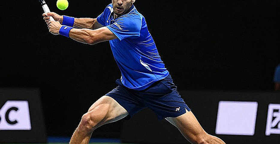 Late break propels Swiatek to straight-sets win in US Open first round