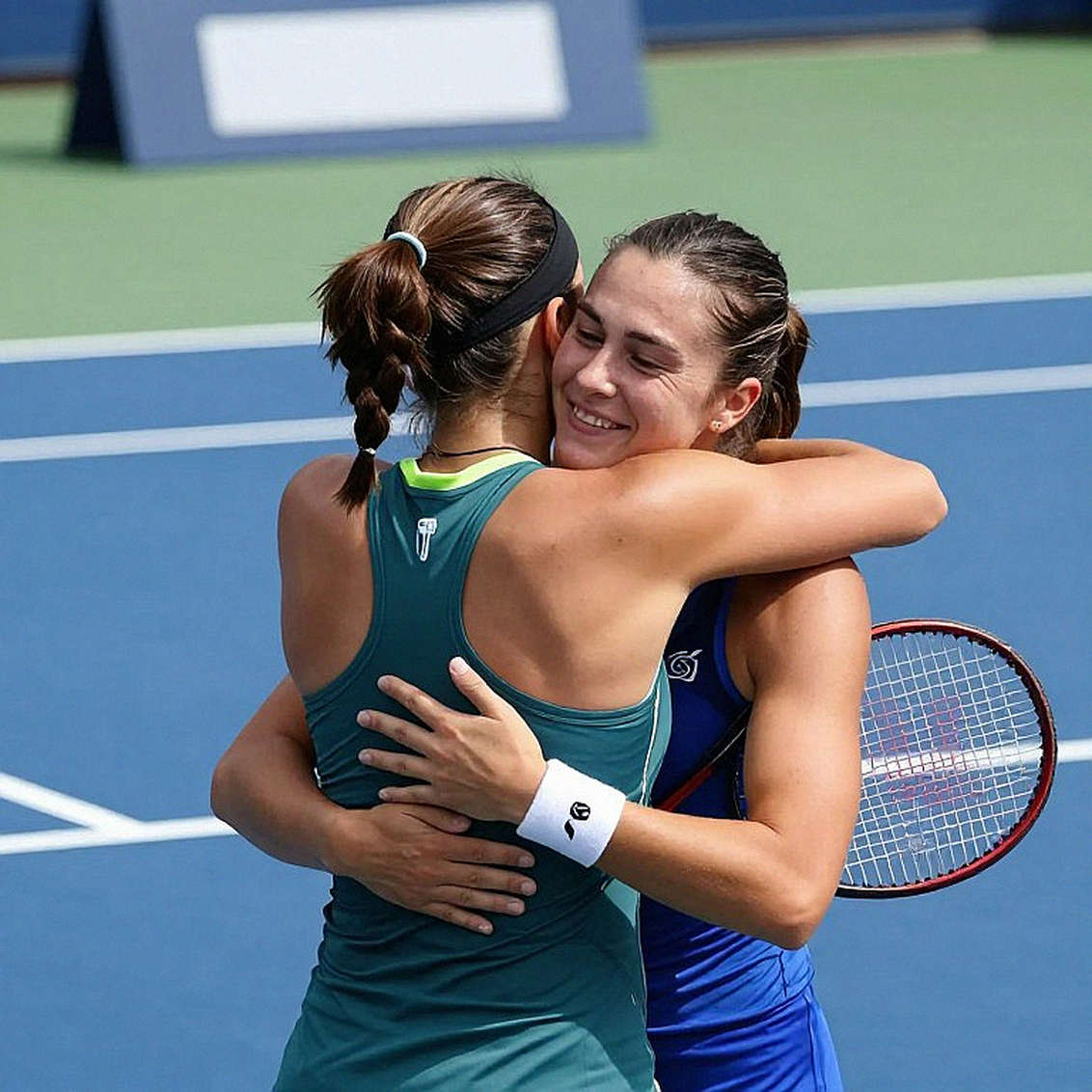 Medvedev thắng Struff tại Thượng Hải: 21 cú ace và cuộc tái thiết đo bằng dữ liệu