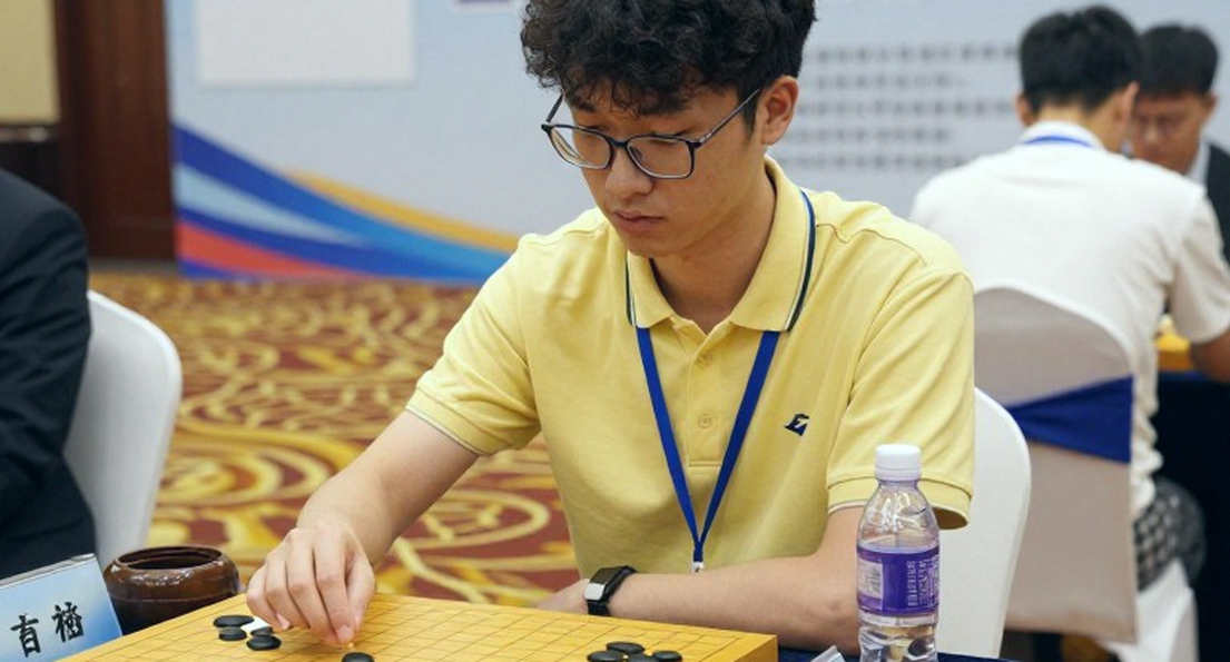 5 e5! và bước dạo của vị vua: Khi khai cuộc Ý trở thành vũ khí hai lưỡi cho kỳ thủ câu lạc bộ