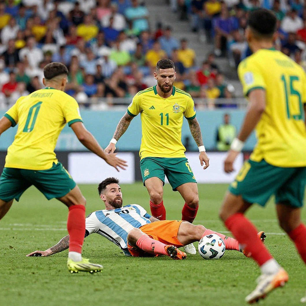 Kỳ chuyển nhượng trả tiền cho hàng công, nhưng lịch sử World Cup trả tiền cho hàng thủ