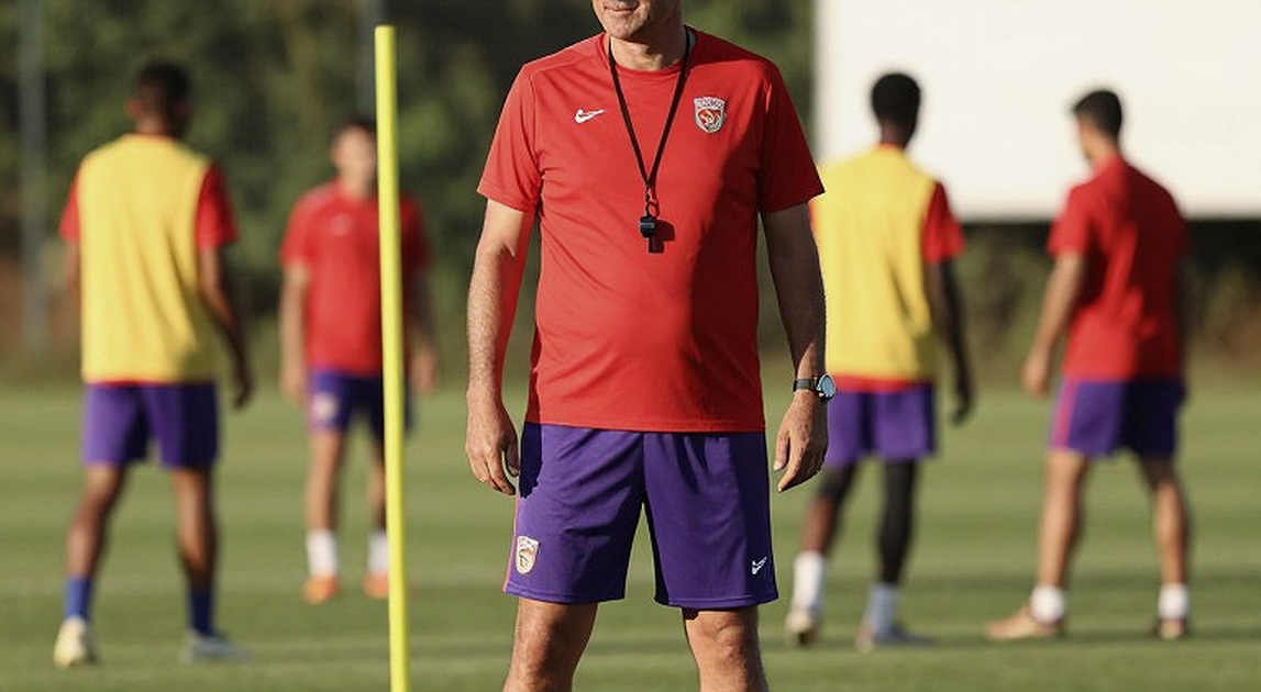 Thị trường chuyển nhượng V.League: dòng tiền từ doanh nghiệp mẹ và những bản hợp đồng không có phí