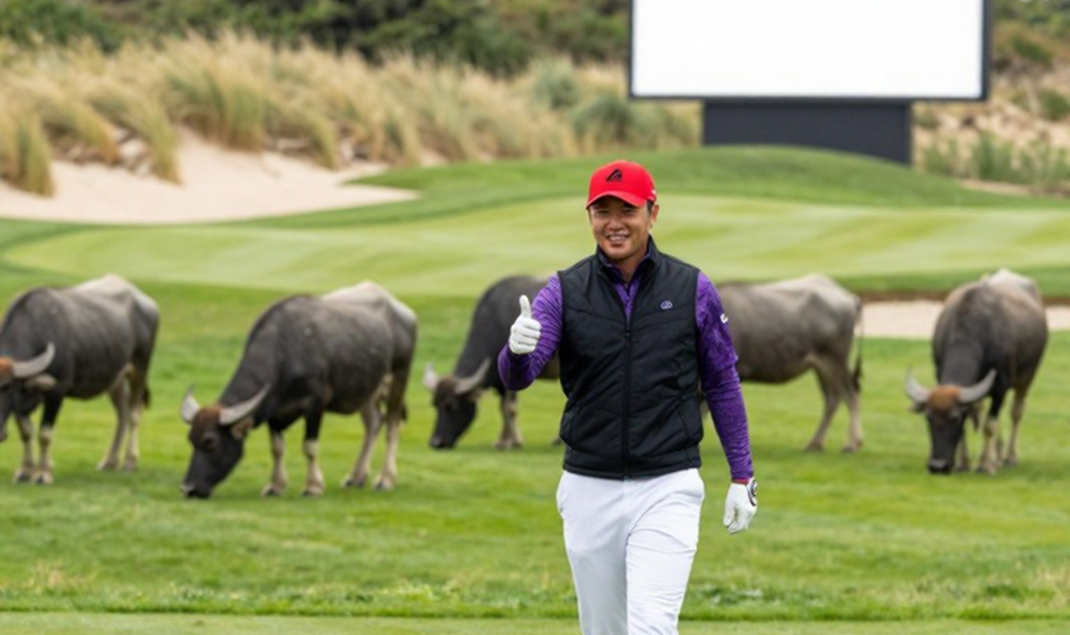 Good Good Golf khủng hoảng: CEO từ chức, Callaway cắt hợp đồng, PGA Tour hủy tài trợ sau quảng cáo gây tranh cãi Good Good Golf khủng hoảng: CEO từ chức, Callaway cắt hợp đồng, PGA Tour hủy tài trợ sau quảng cáo gây tranh cãi